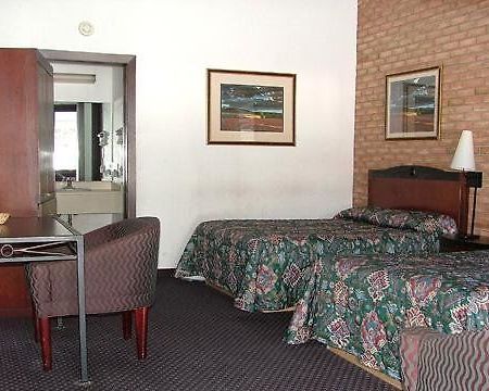 Rodeway Inn 캐딜락 객실 사진